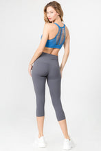 Load image into Gallery viewer, Women's Buttery Soft Capri Activewear Leggings