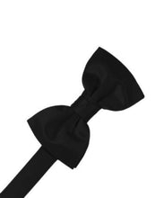 Load image into Gallery viewer, Ivory Luxury Satin Bow Ties