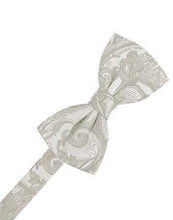 Load image into Gallery viewer, Ivory Tapestry Bow Ties