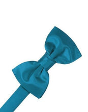 Load image into Gallery viewer, Ivory Luxury Satin Bow Ties