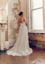 Load image into Gallery viewer, Dahlia Wedding Gownz

