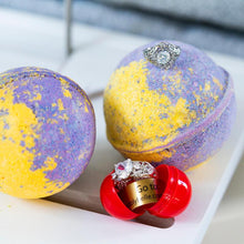 Load image into Gallery viewer, Heal - bath bomb
